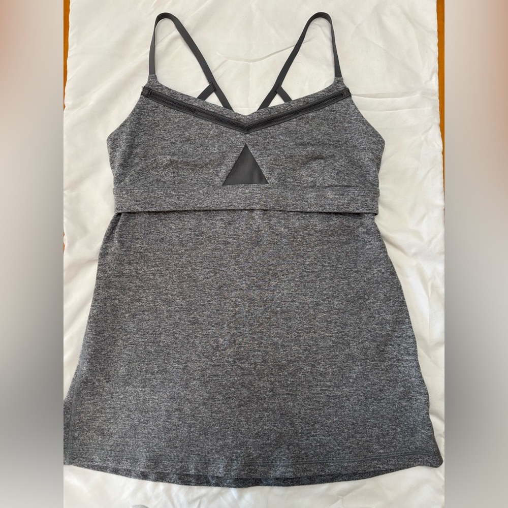 Lululemon workout top